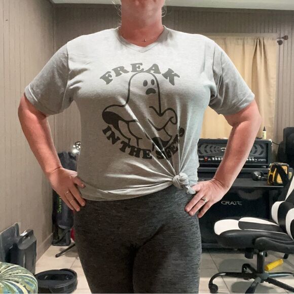80. V-neck Halloween Ghost Freak in the sheets Unisex grey shirt Graphic Tee - Picture 5 of 6